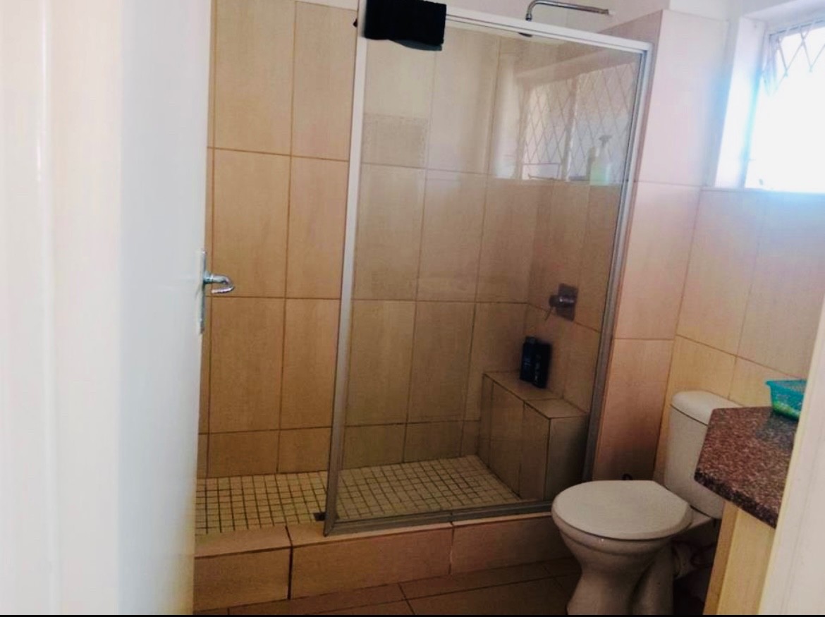 Apartment for sale in Glenwood, Durban, KwaZulu Natal, 68 m²