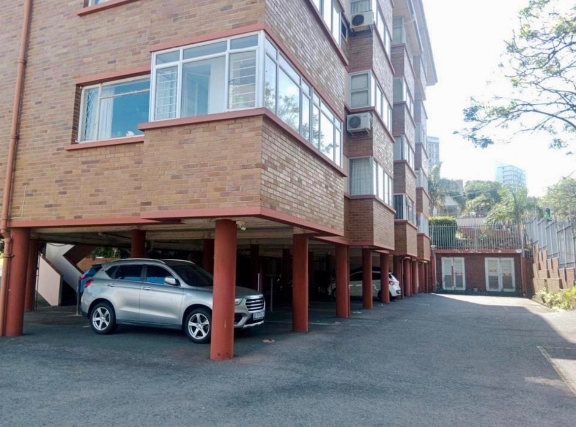 Apartment for sale in Glenwood, Durban, KwaZulu Natal, 68 m²
