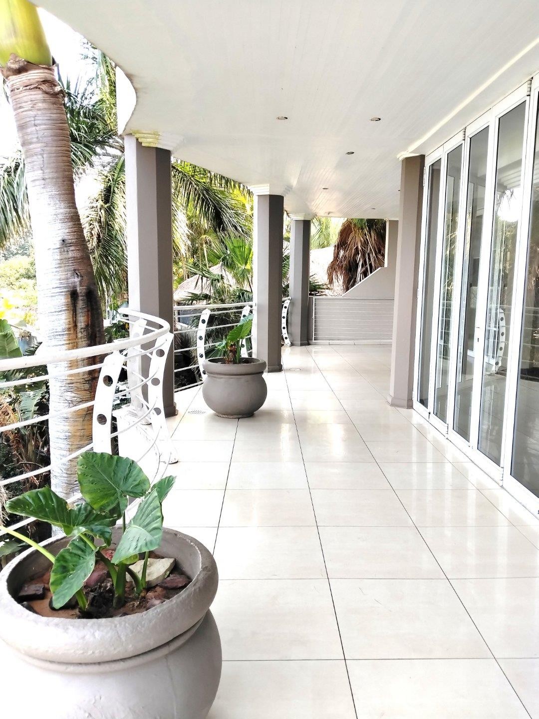 Apartment for rent in Ballito Central, Ballito, KwaZulu Natal, 176 m²