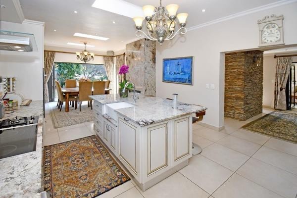 House for sale in Fourways Gardens, Sandton, 514 m²