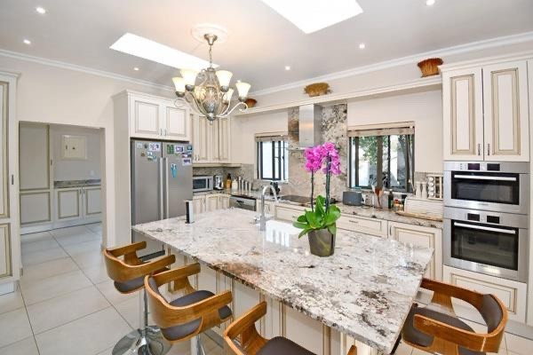 House for sale in Fourways Gardens, Sandton, 514 m²