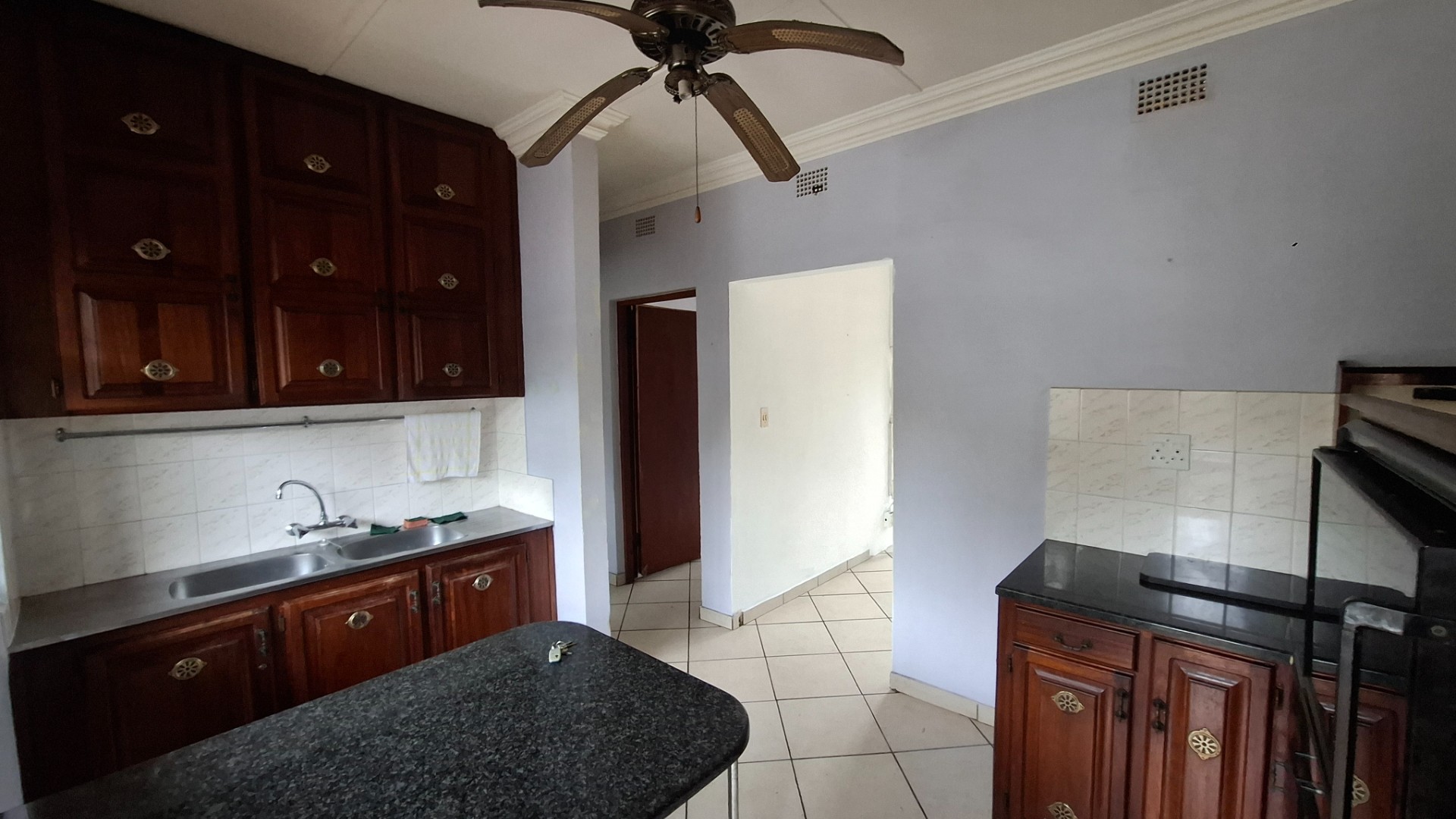 Apartment for sale in Ramsgate, Margate, KwaZulu Natal, 81 m²