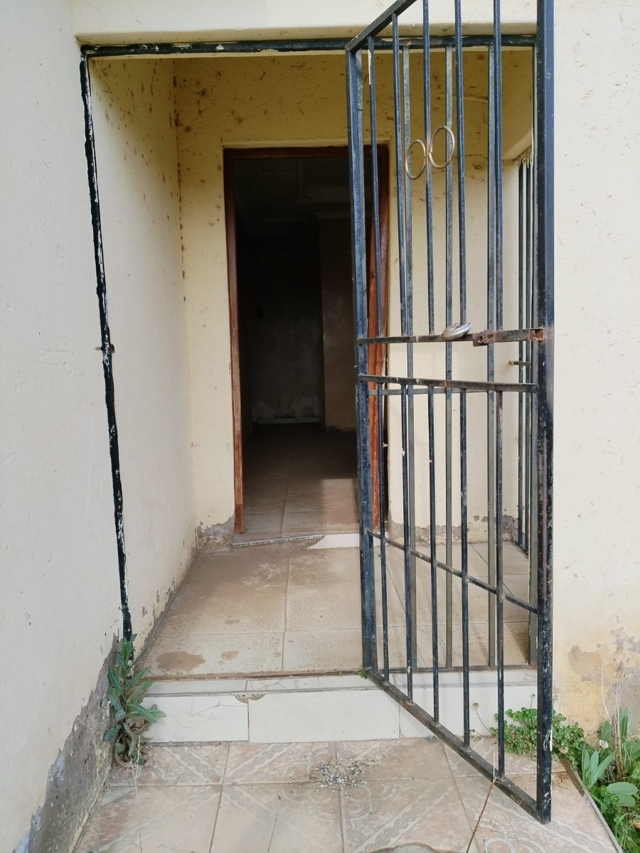 House for sale in Ezibeleni, Queenstown, 8428 Molabi Street, Ezibeleni, Queenstown, Eastern Cape, 300 m²