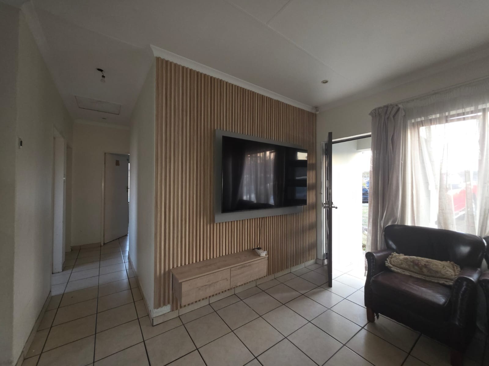 Townhouse for sale in Jackaroo Park, Witbank, 559 m²