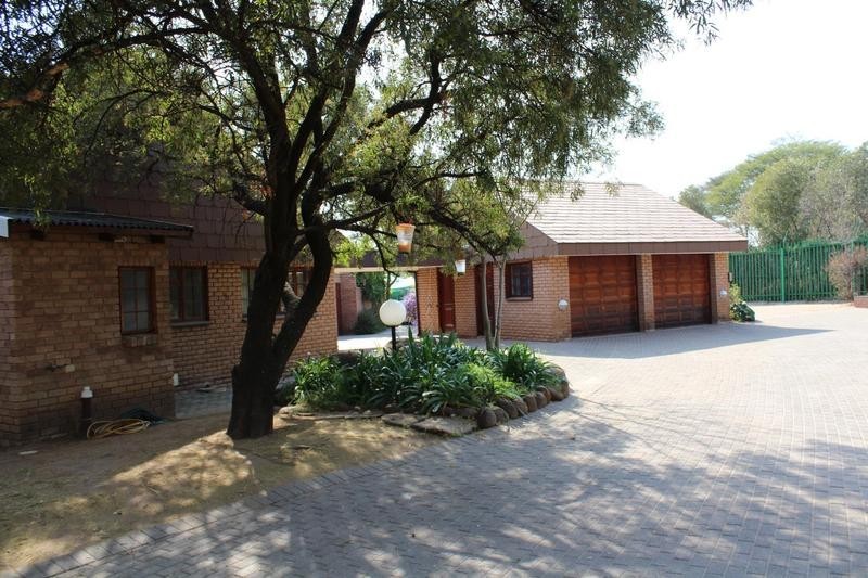 Small Holding for sale in Glenferness, Midrand, 380 m²