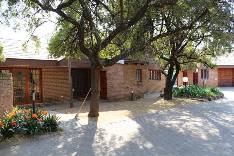 Small Holding for sale in Glenferness, Midrand, 380 m²