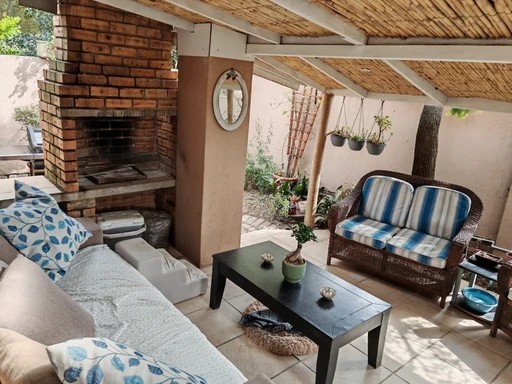 Townhouse for rent in Northwold, Randburg, 72 m²