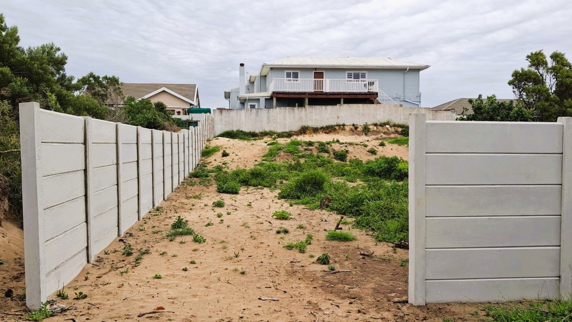 Vacant Land for sale in Paradise Beach, Jeffreys Bay, 700 m²
