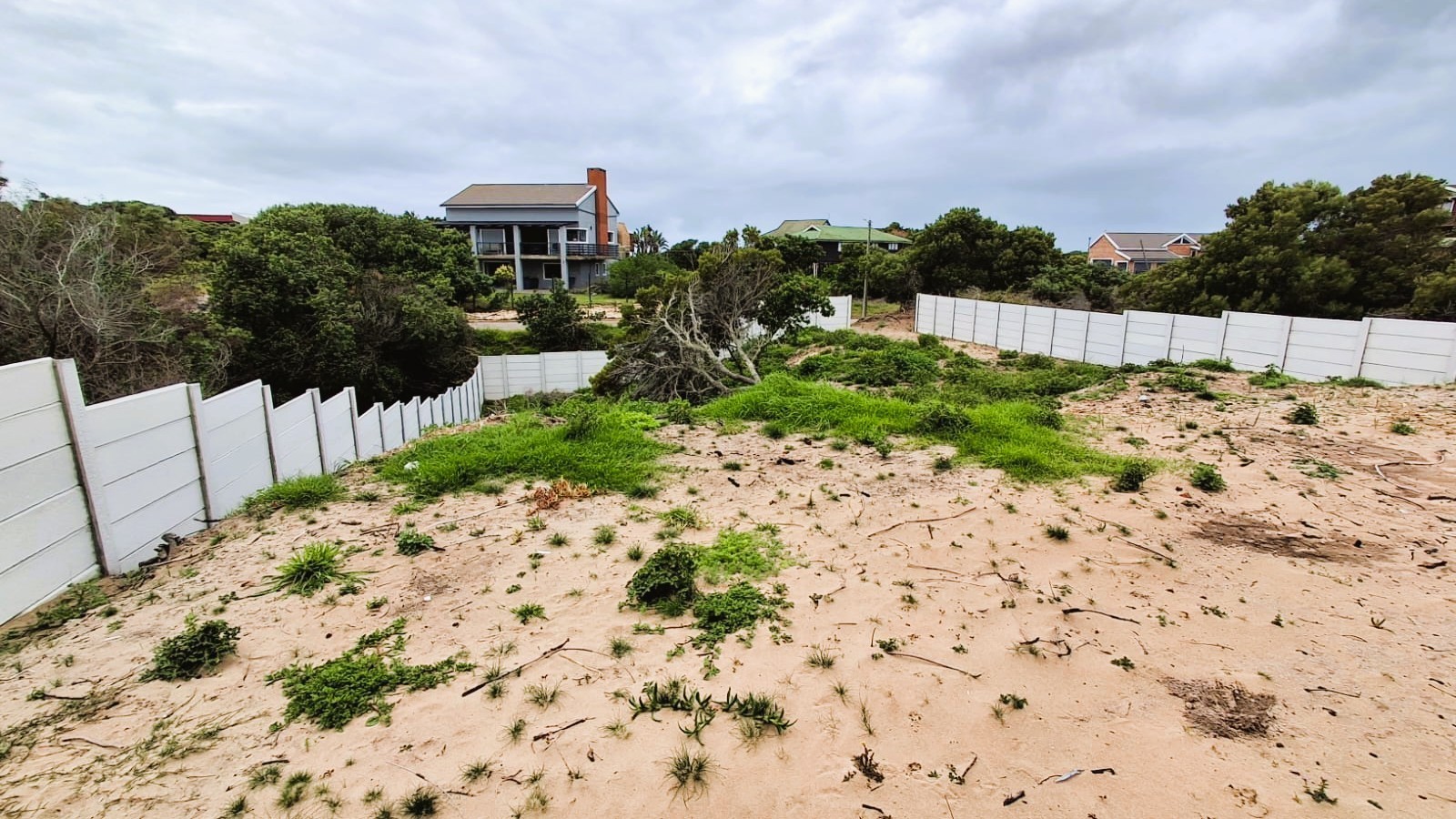 Vacant Land for sale in Paradise Beach, Jeffreys Bay, 700 m²