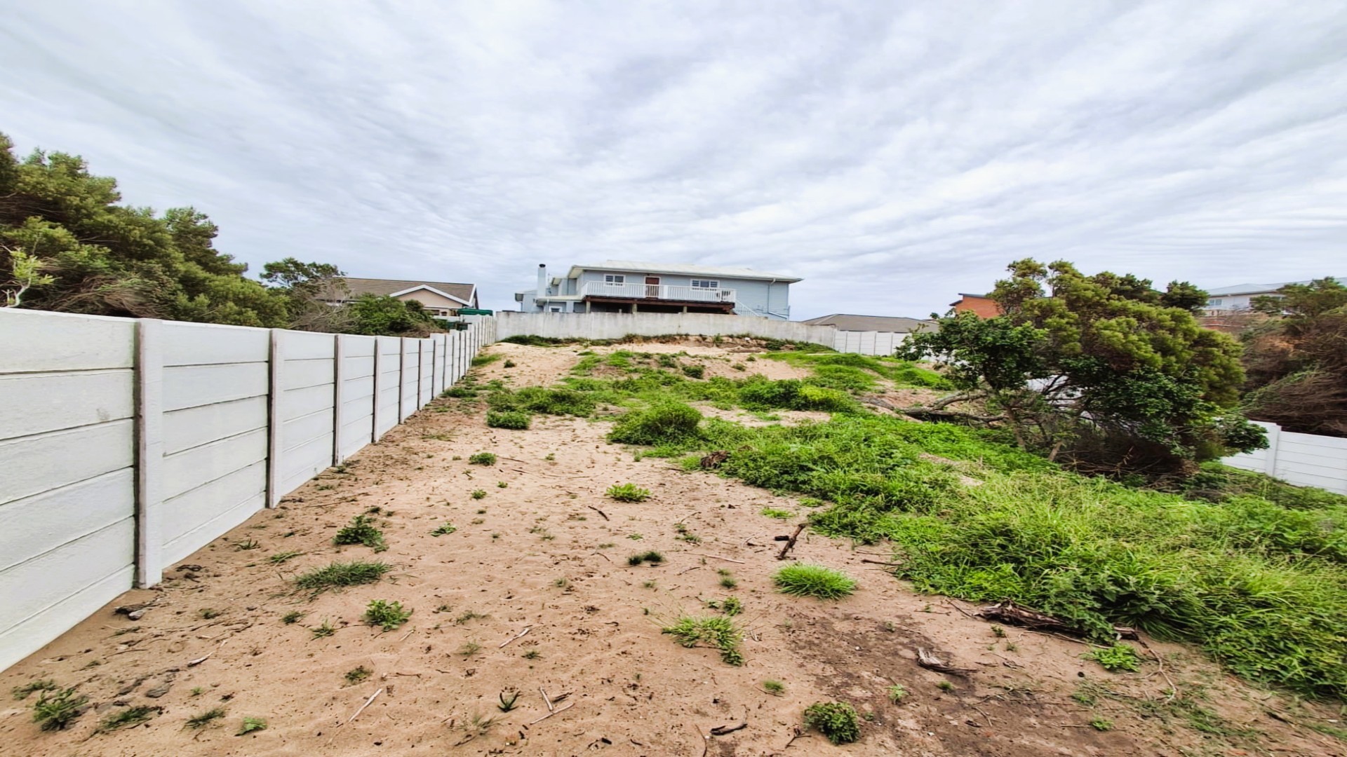 Vacant Land for sale in Paradise Beach, Jeffreys Bay, 700 m²