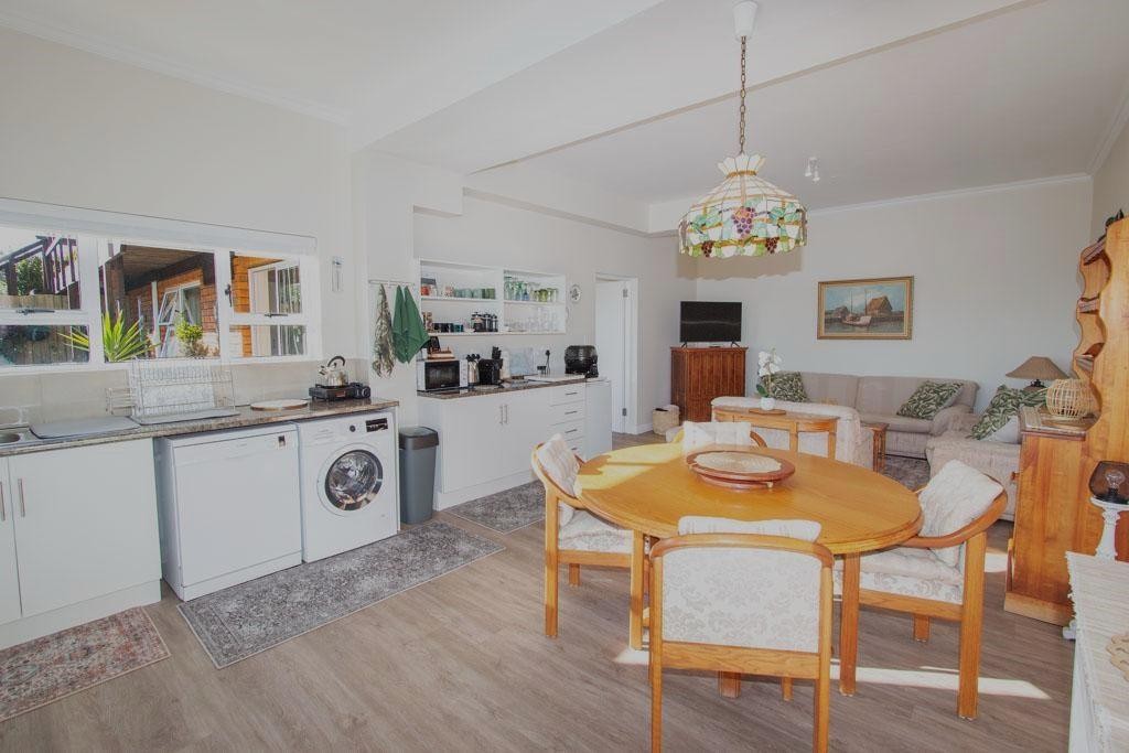 Apartment for rent in Knysna Heights, Knysna