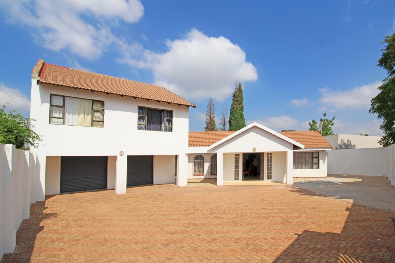 House for sale in Bakerton, Springs, 280 m²
