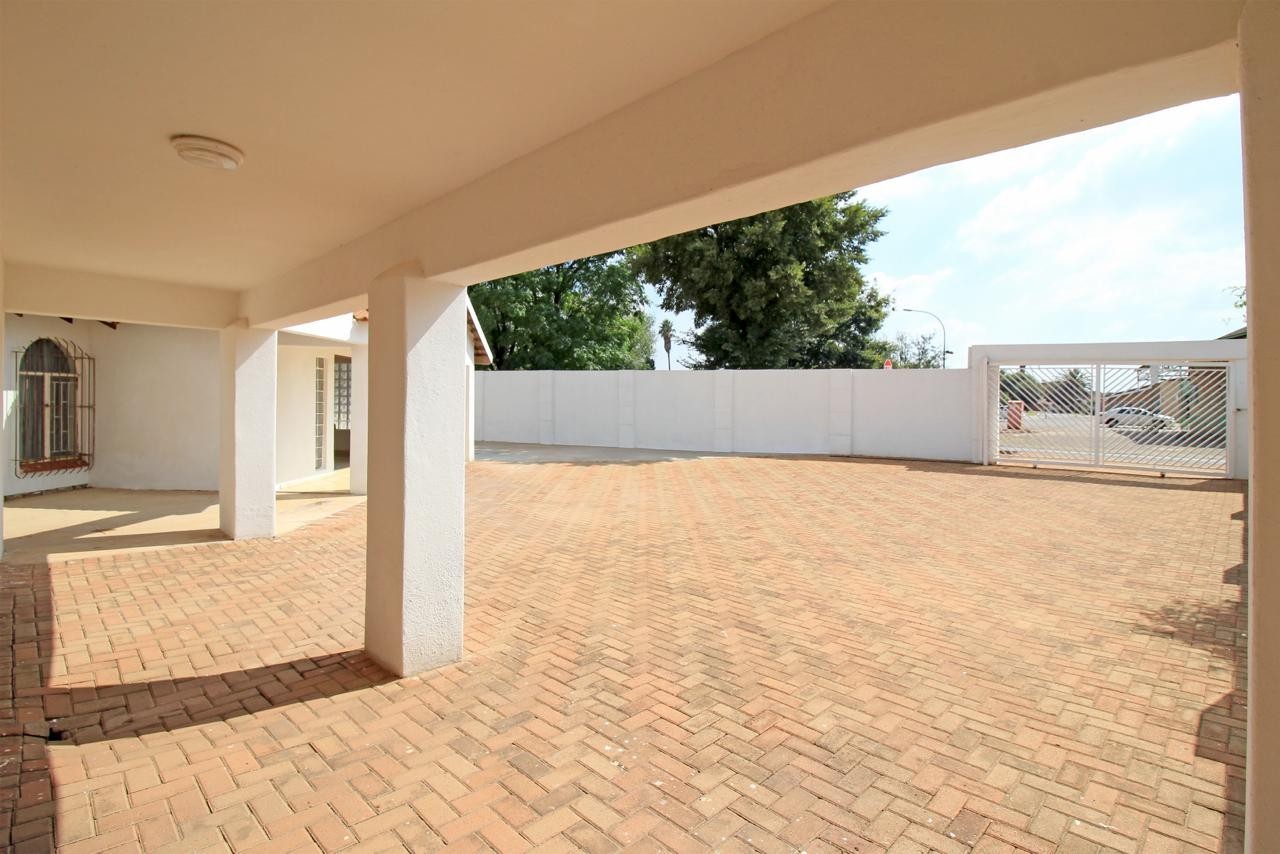House for sale in Bakerton, Springs, 280 m²