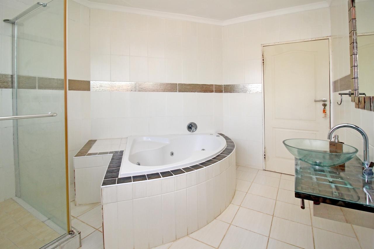 House for sale in Bakerton, Springs, 280 m²