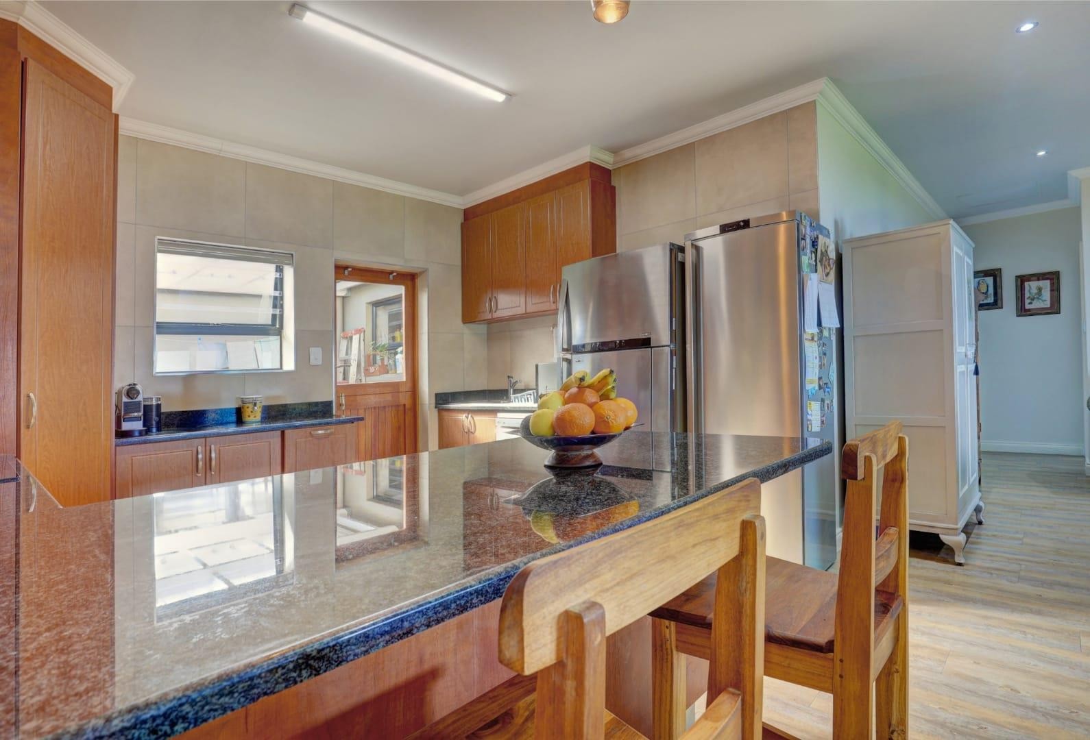 House for sale in Paradise Coast, Mossel Bay, 122 m²