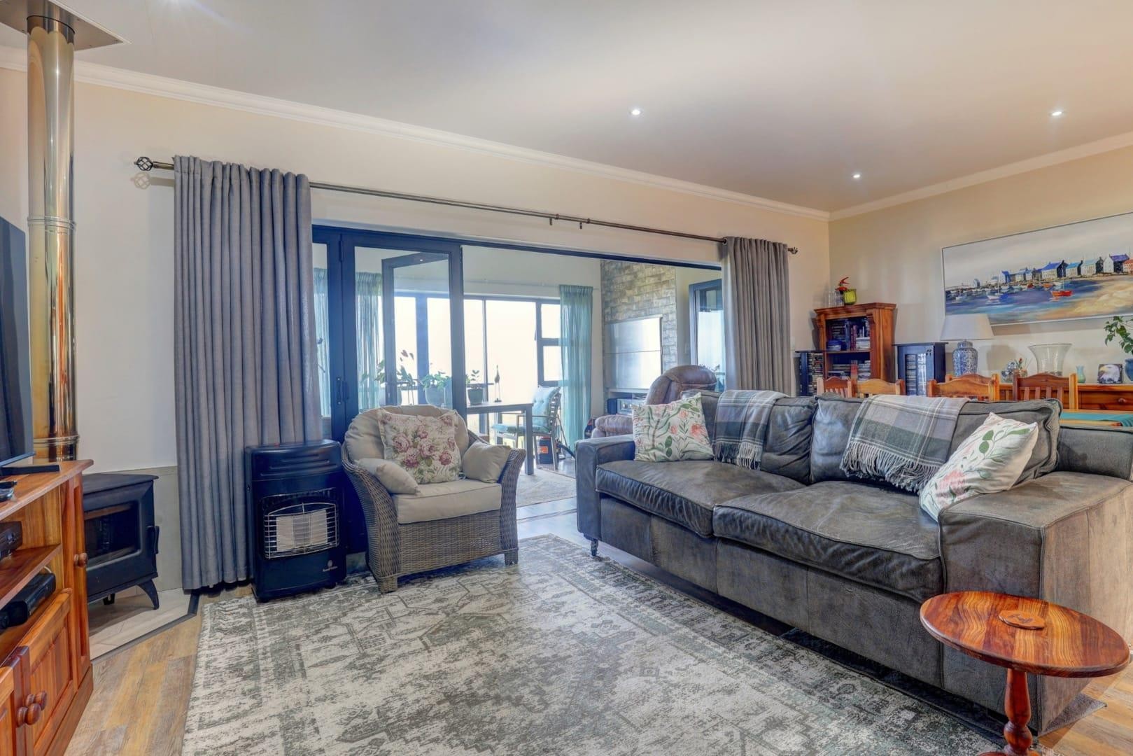 House for sale in Paradise Coast, Mossel Bay, 122 m²