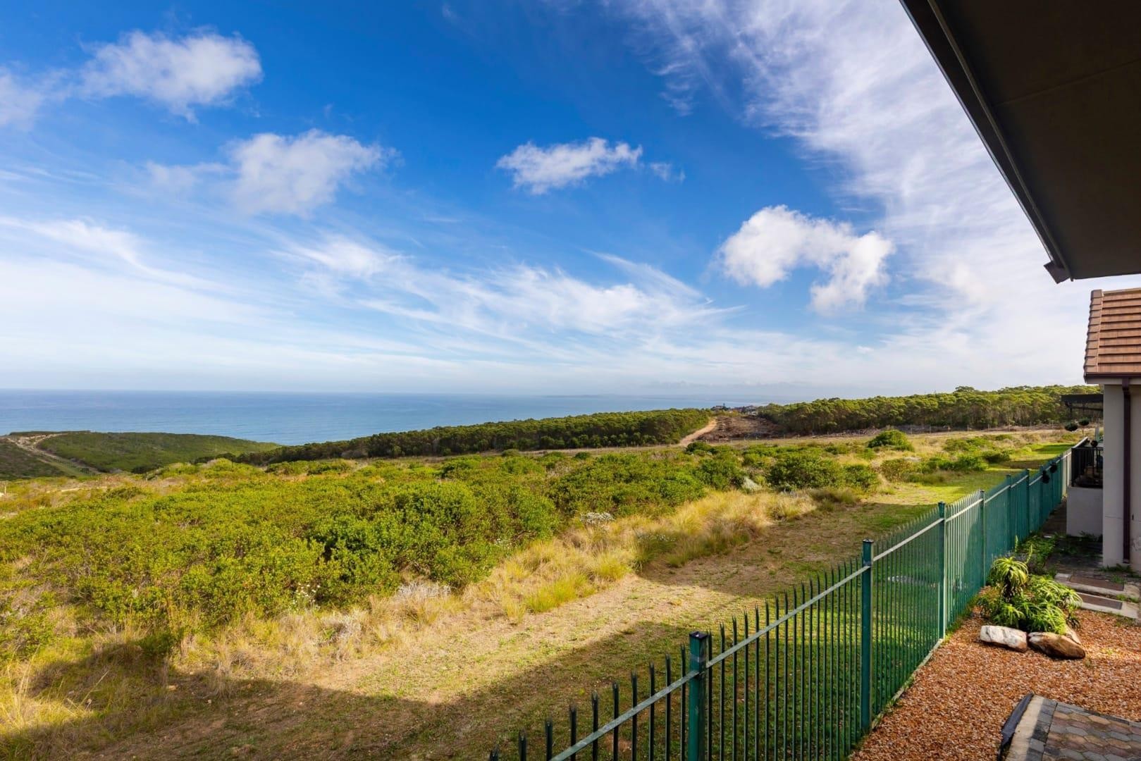 House for sale in Paradise Coast, Mossel Bay, 122 m²
