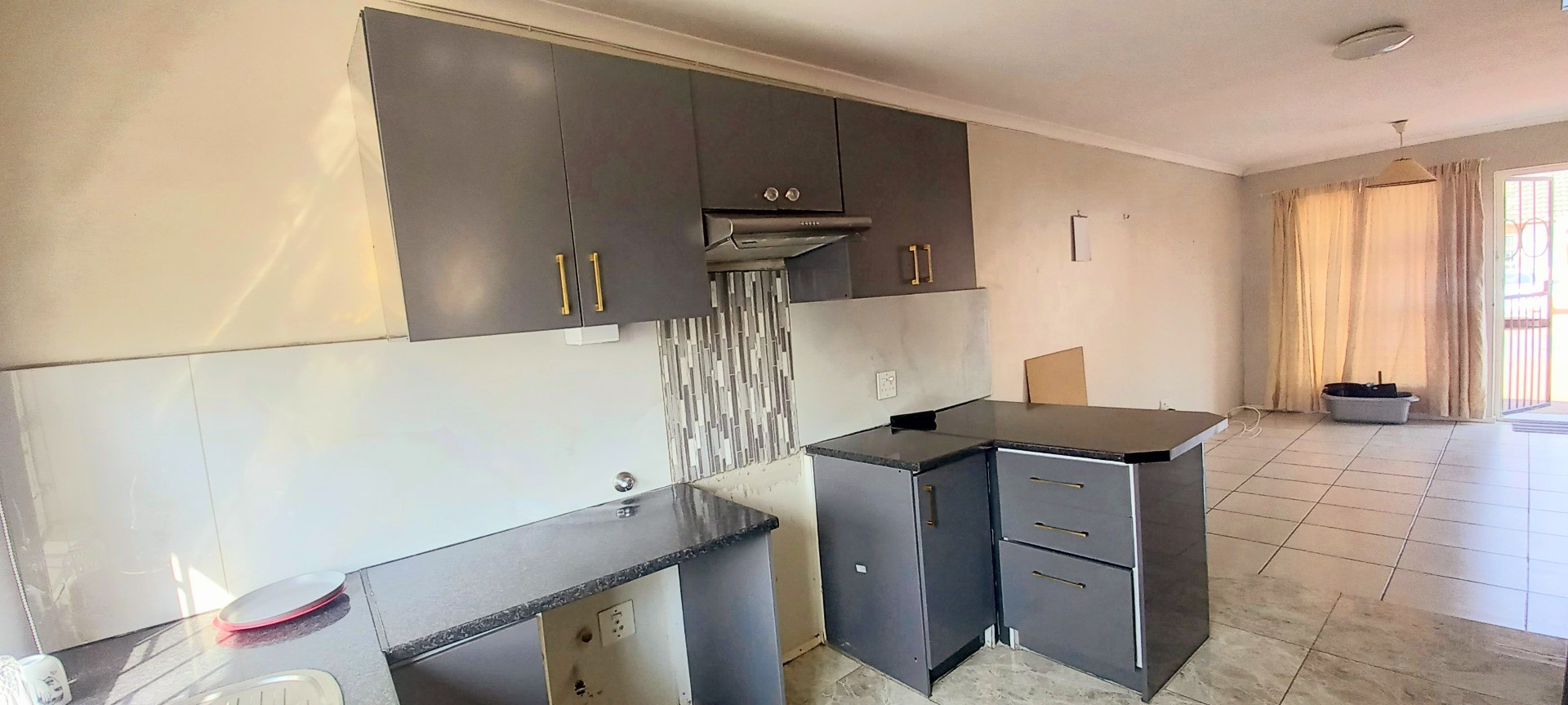 House for sale in Thornton, Cape Town, 117 m²