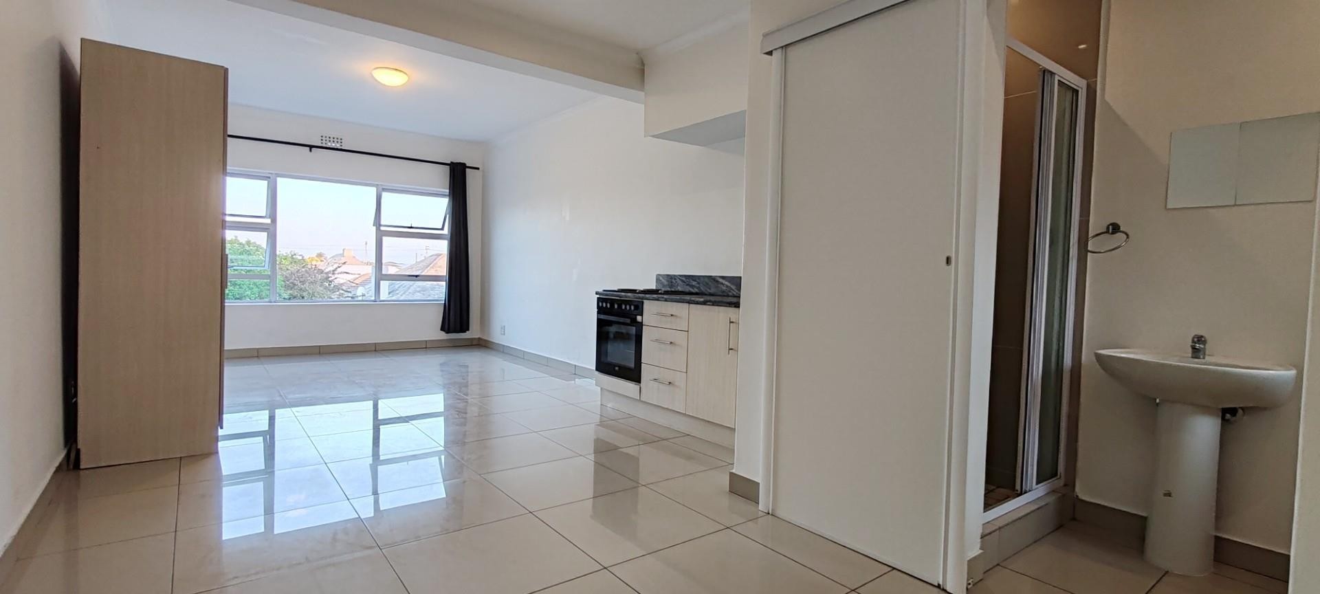 Apartment for sale in Heathfield, Cape Town, 15 Bergvliet Vistas, 59 Main Service, Heathfield, Cape Town, Western Cape, 33 m²