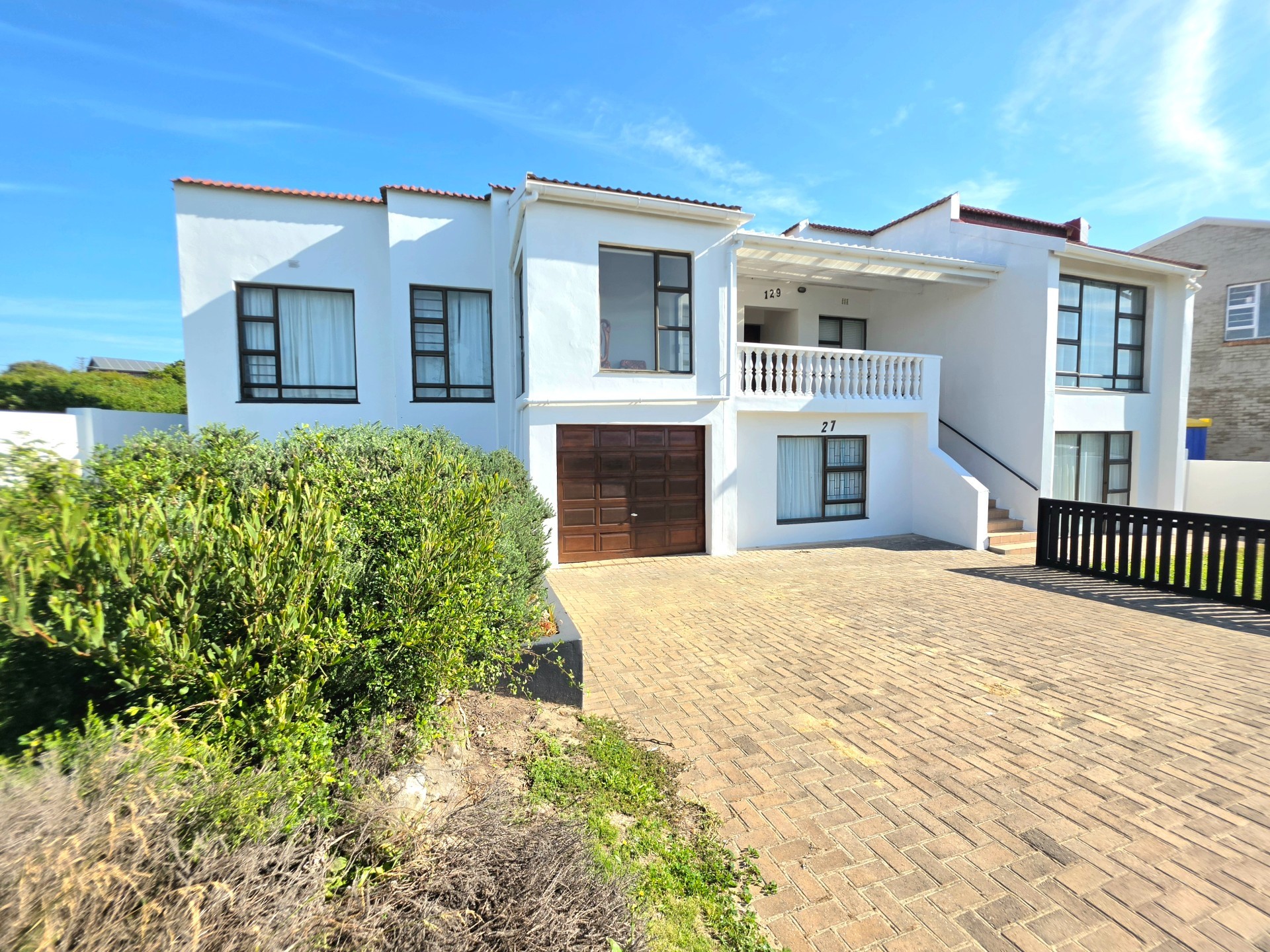 House for sale in Paradise Beach, Jeffreys Bay, 297 m²
