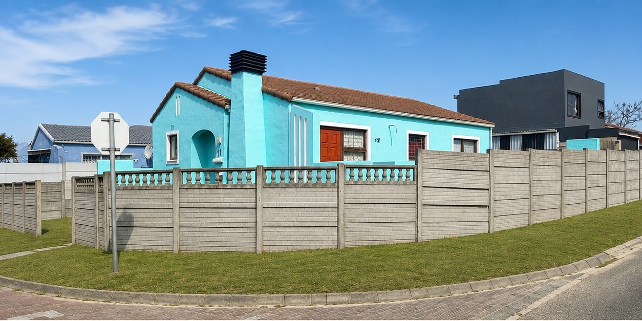 House for sale in Hillcrest Heights, Blue Downs, 318 m²