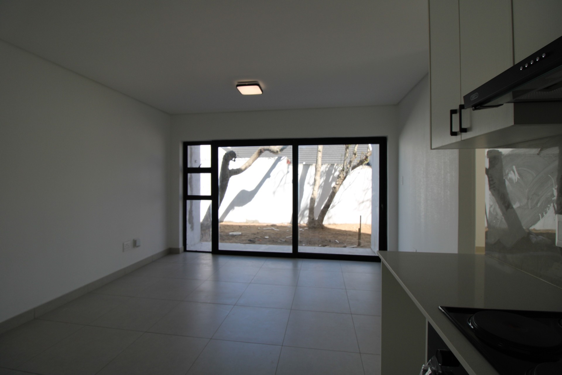 Apartment for sale in Milnerton Central, Milnerton, 10 (1st floor), Atlantic Views, 2 Dordrecht Road, Milnerton Central, Milnerton, Western Cape, 58 m²