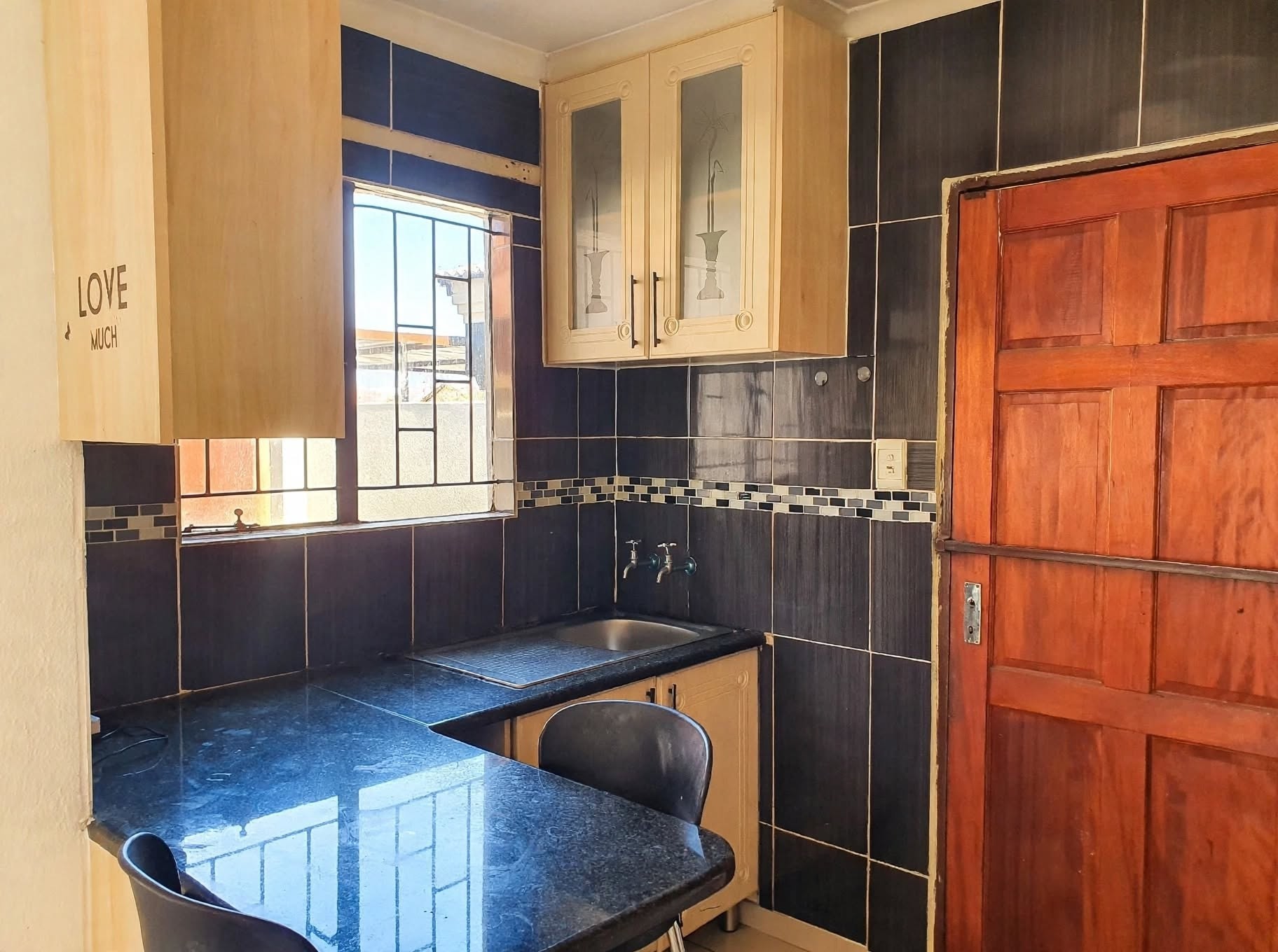 House for sale in Soshanguve VV, Soshanguve, 216 m²