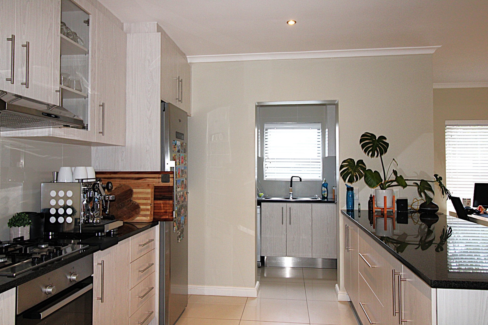 Townhouse for rent in Parklands North, Blouberg, 209 m²