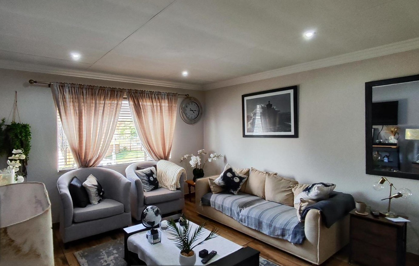 Townhouse for sale in Kempton Park Ext 4, Kempton Park