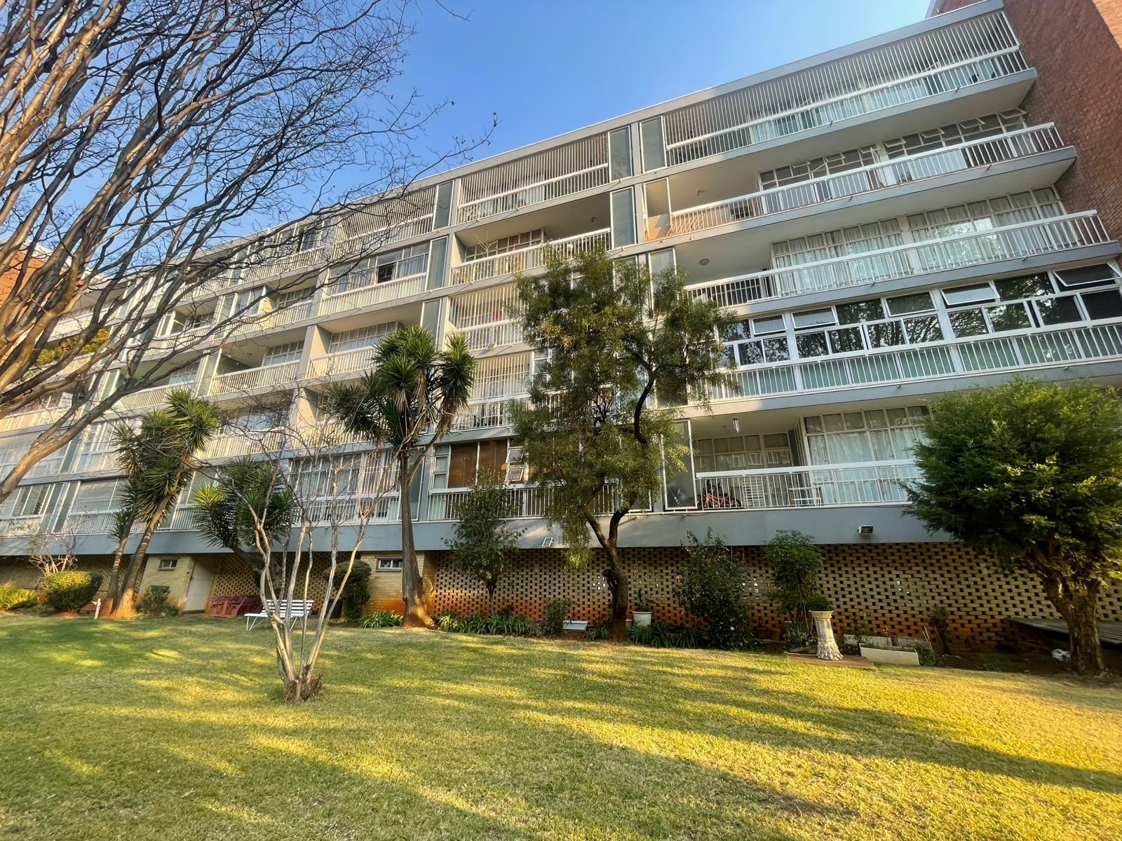 Apartment for sale in Killarney, Johannesburg, 55 m²