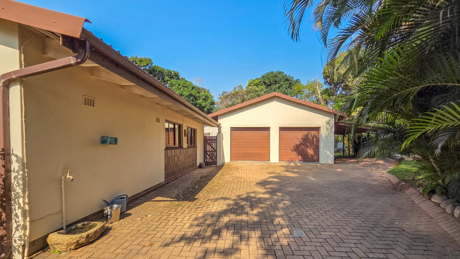 House for sale in Umtentweni, Port Shepstone, KwaZulu Natal, 330 m²