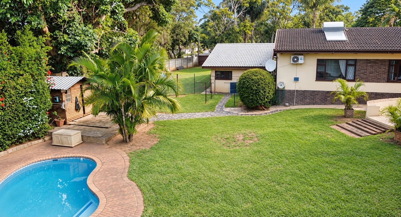 House for sale in Umtentweni, Port Shepstone, KwaZulu Natal, 330 m²