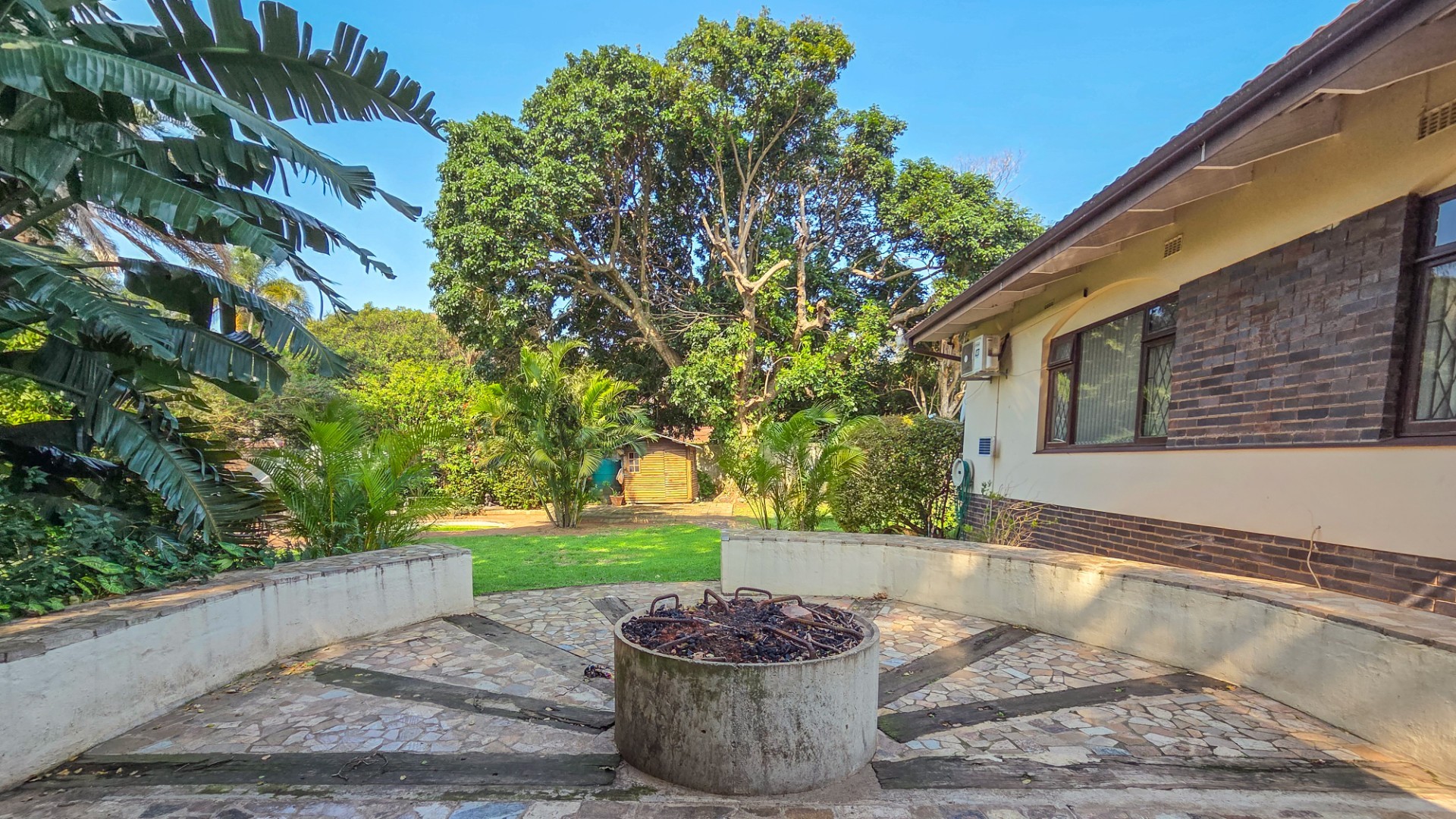 House for sale in Umtentweni, Port Shepstone, KwaZulu Natal, 330 m²