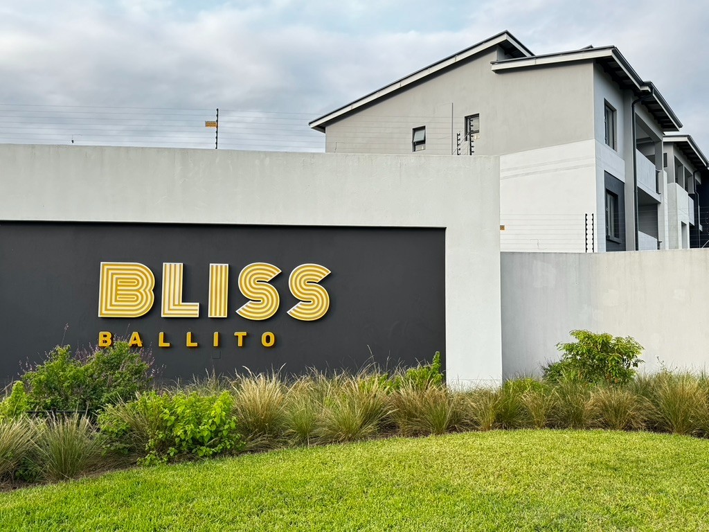 Apartment for sale in Ballito Central, Ballito, KwaZulu Natal, 65 m²