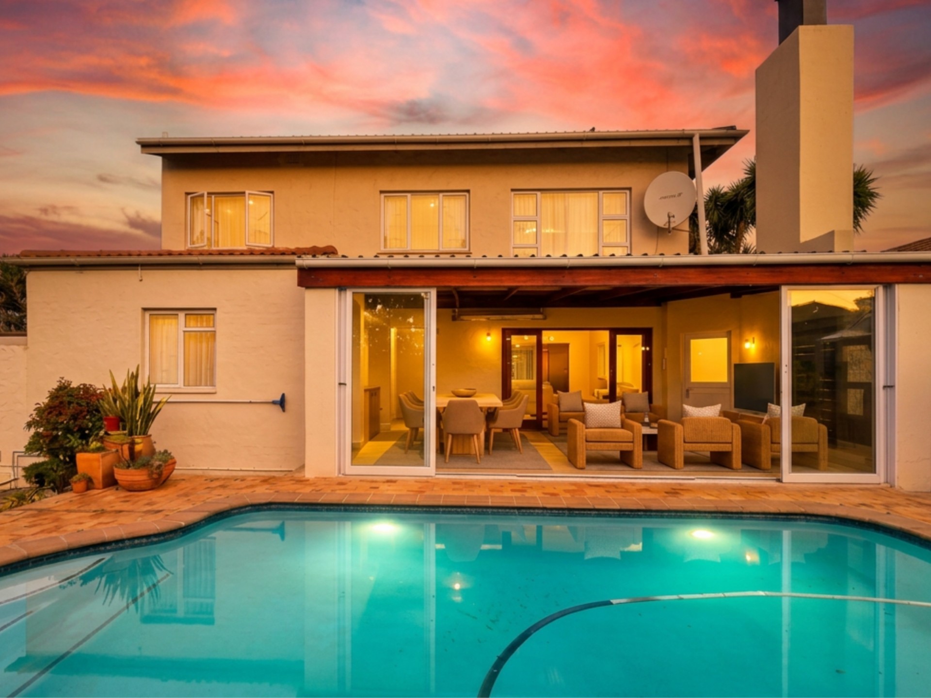 House for sale in Strand North, Strand, 300 m²