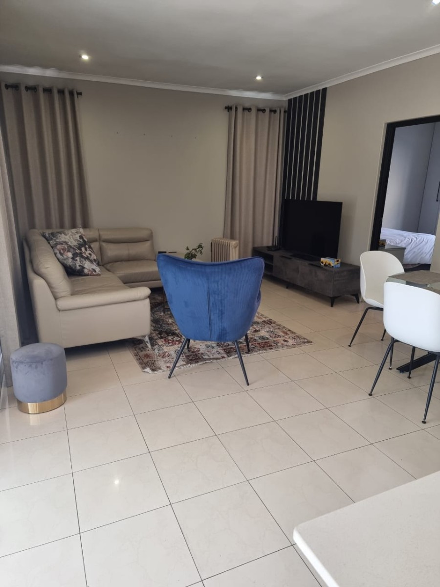 Cottage for rent in Emmarentia, Johannesburg
