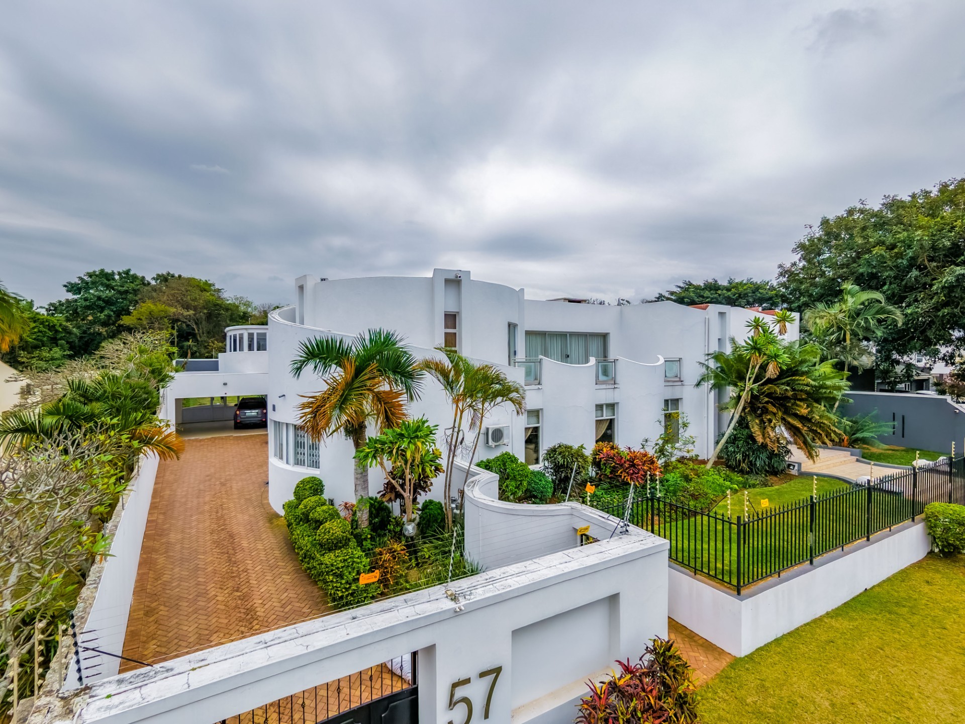 House for sale in Umhlanga Rocks, Umhlanga, KwaZulu Natal, 572 m²