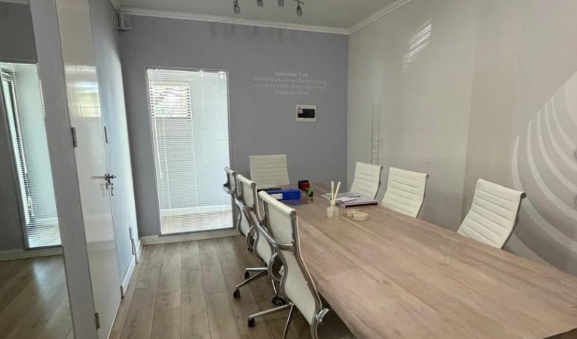 Office for rent in Waterkloof Ridge, Pretoria, 98 m²