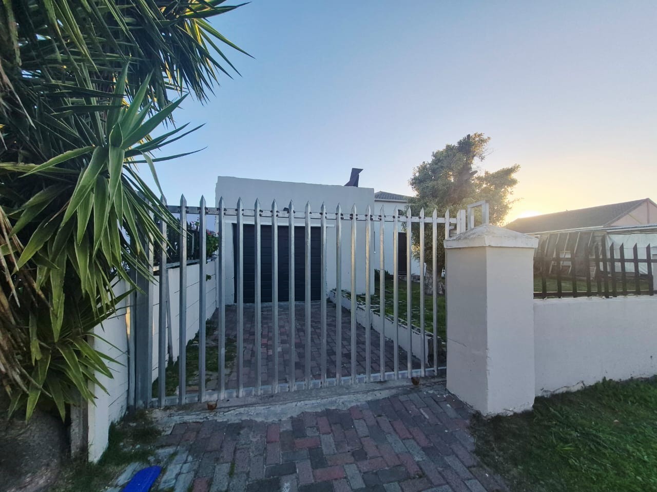 Townhouse for rent in Forest Glade, Eersterivier, 100 m²