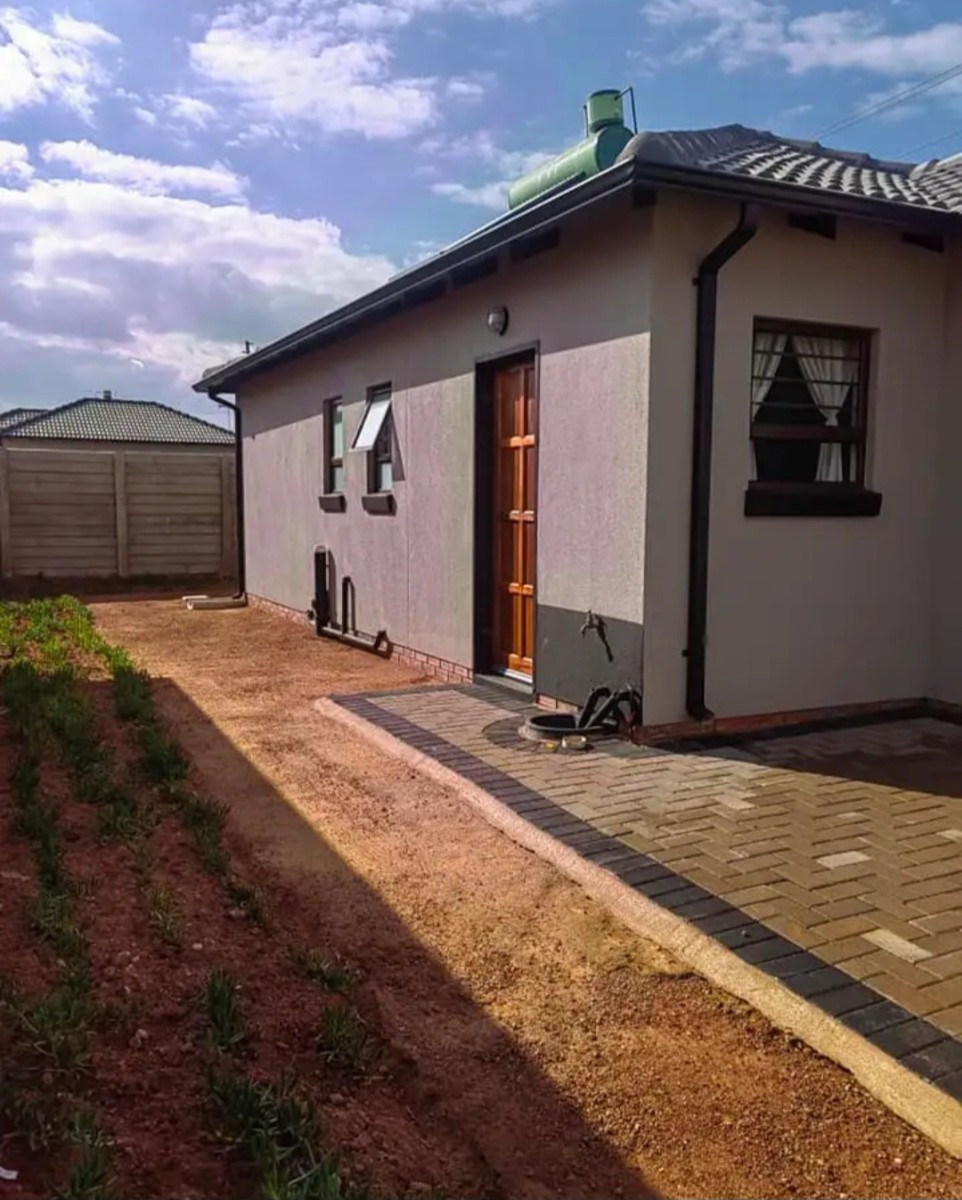 House for sale in Soshanguve VV, Soshanguve, 80 m²