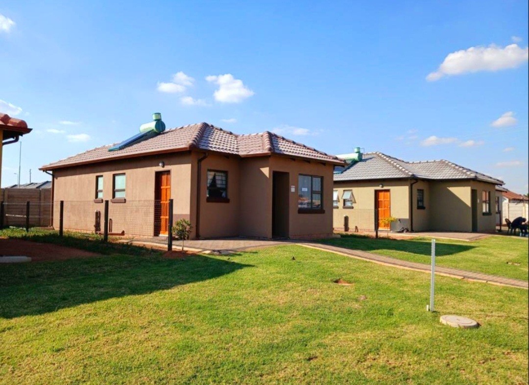 House for sale in Soshanguve VV, Soshanguve, 80 m²