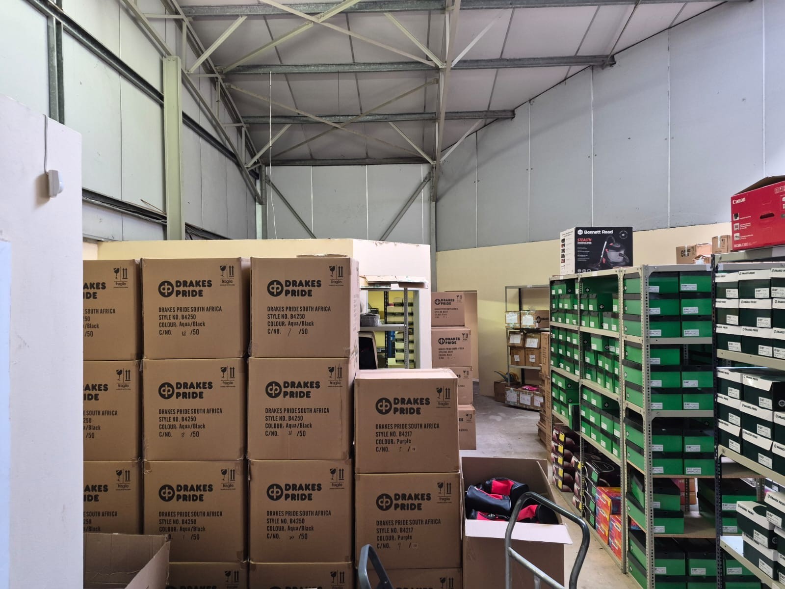 Warehouse for rent in Newton Park, Port Elizabeth, 22 Mangold Street, Newton Park, Port Elizabeth, Eastern Cape, 238 m²