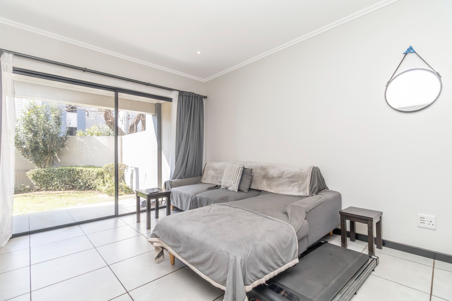 Apartment for sale in Broadacres, Sandton, 69 m²