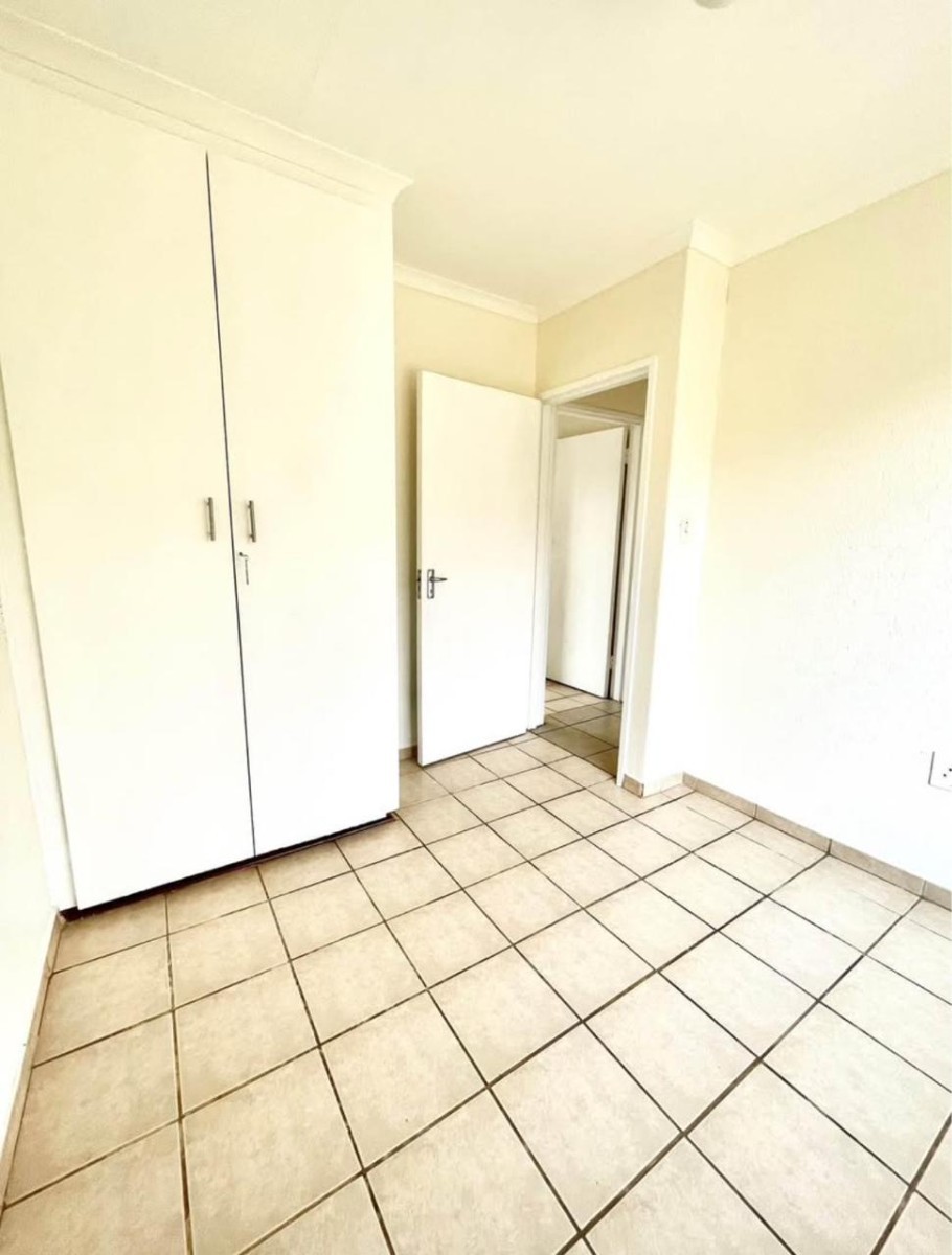 Townhouse for sale in Breaunanda, Krugersdorp, 58 m²