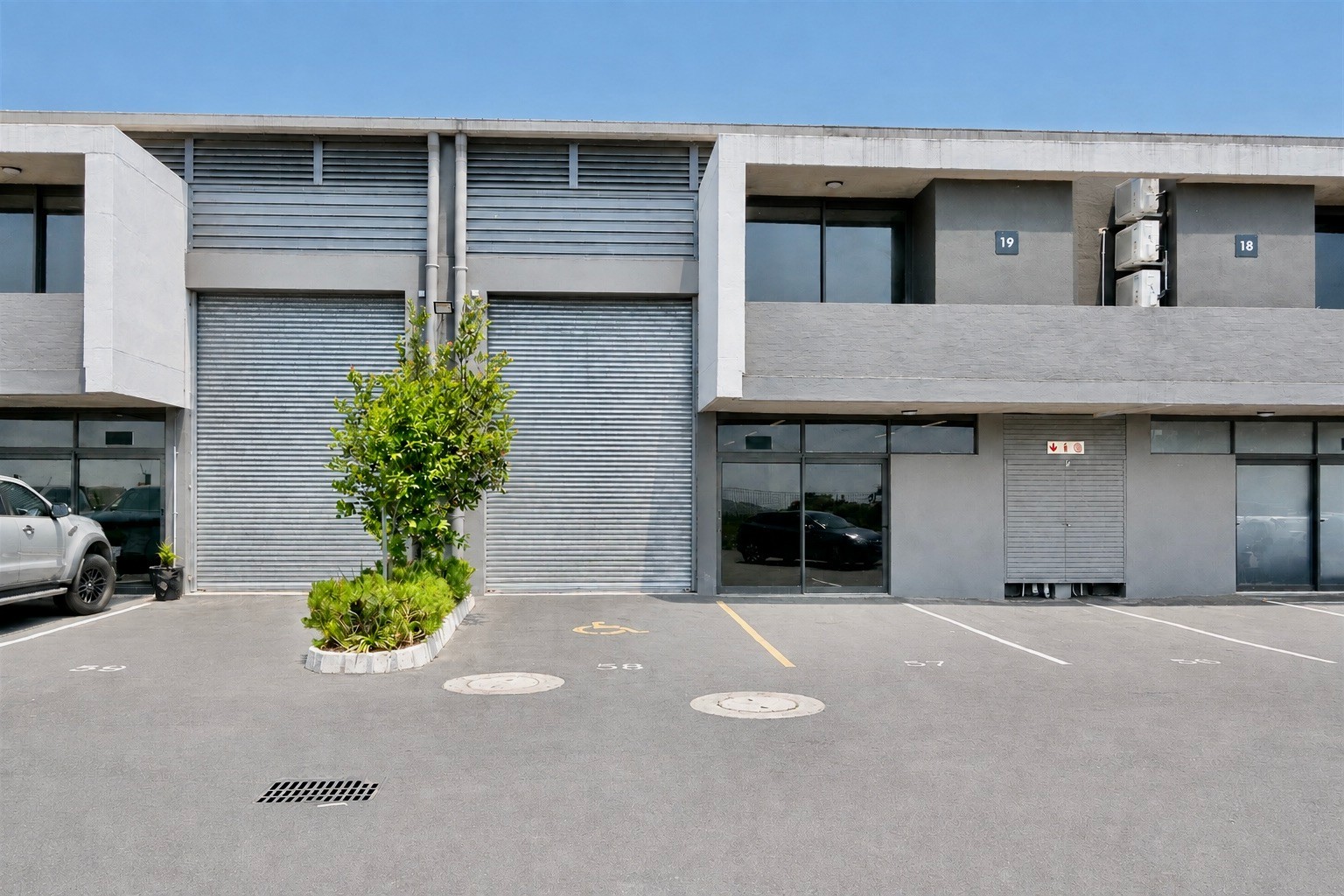 Commercial Property for sale in Ballito Commercial District, Ballito, KwaZulu Natal, 211 m²