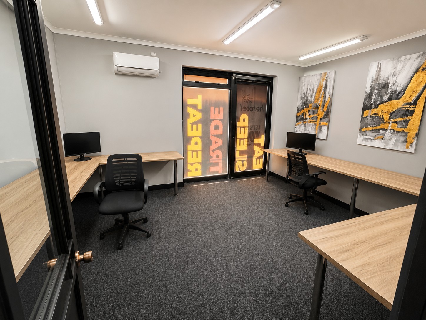 Office for rent in Newton Park, Port Elizabeth, 250 m²
