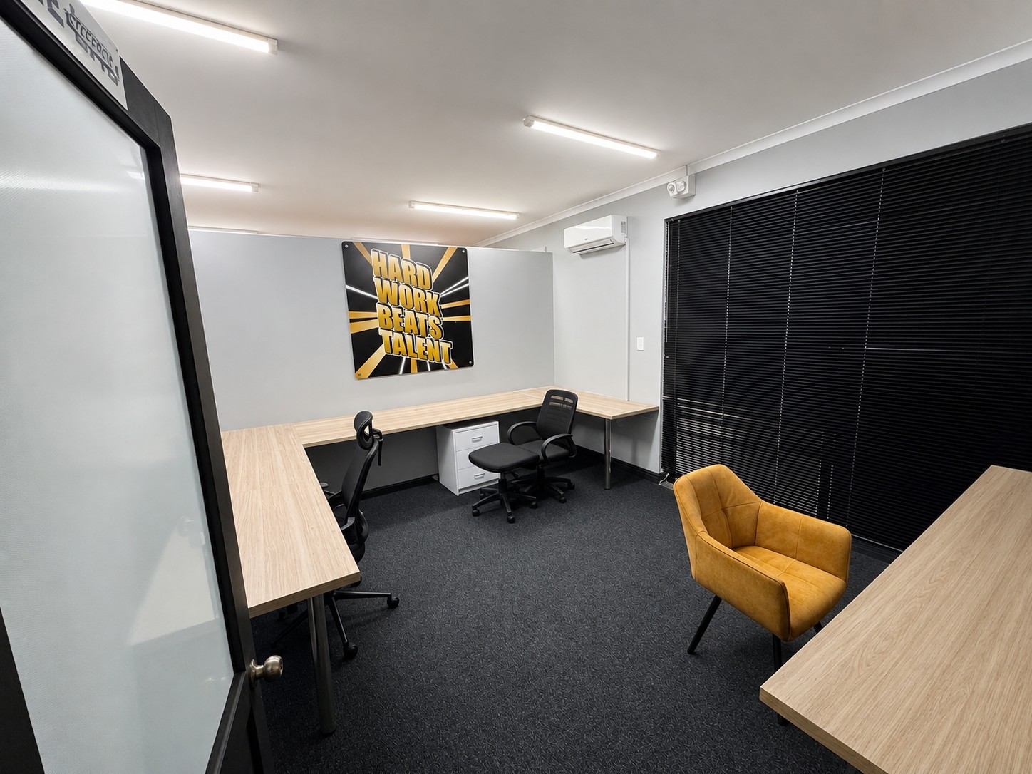 Office for rent in Newton Park, Port Elizabeth, 250 m²