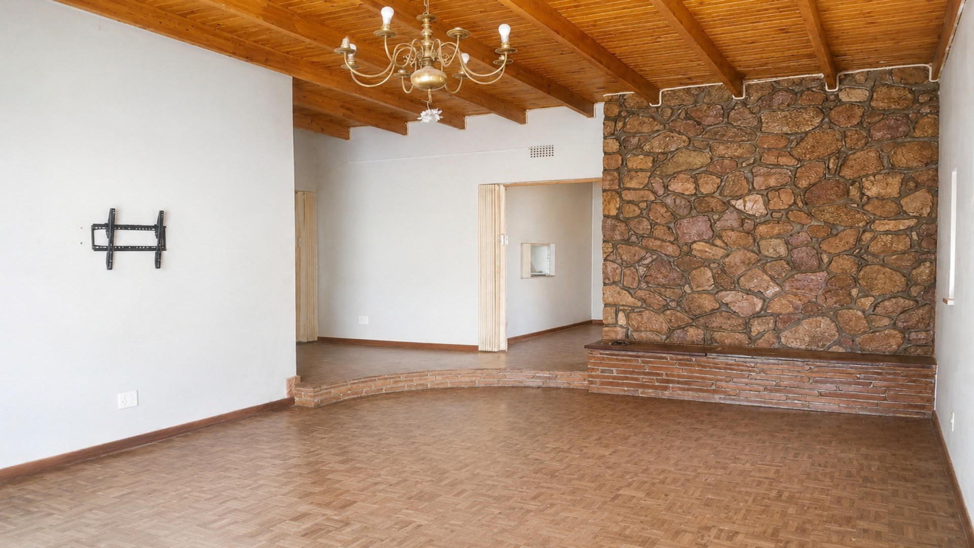House for sale in Elspark, Germiston, 9 Finch Street, Elspark, Germiston, Gauteng, 356 m²