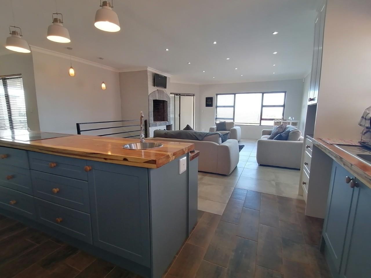 House for sale in Aston Bay, Jeffreys Bay, 540 m²