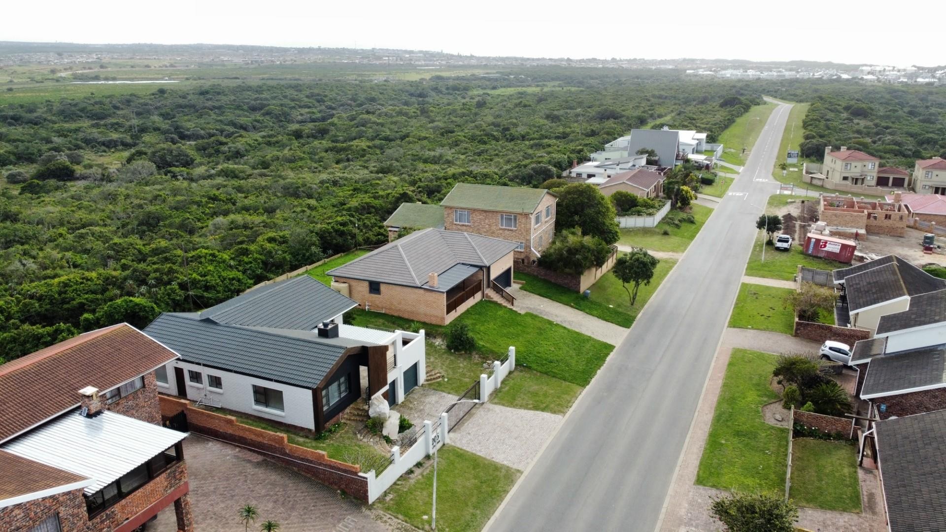 House for sale in Aston Bay, Jeffreys Bay, 540 m²